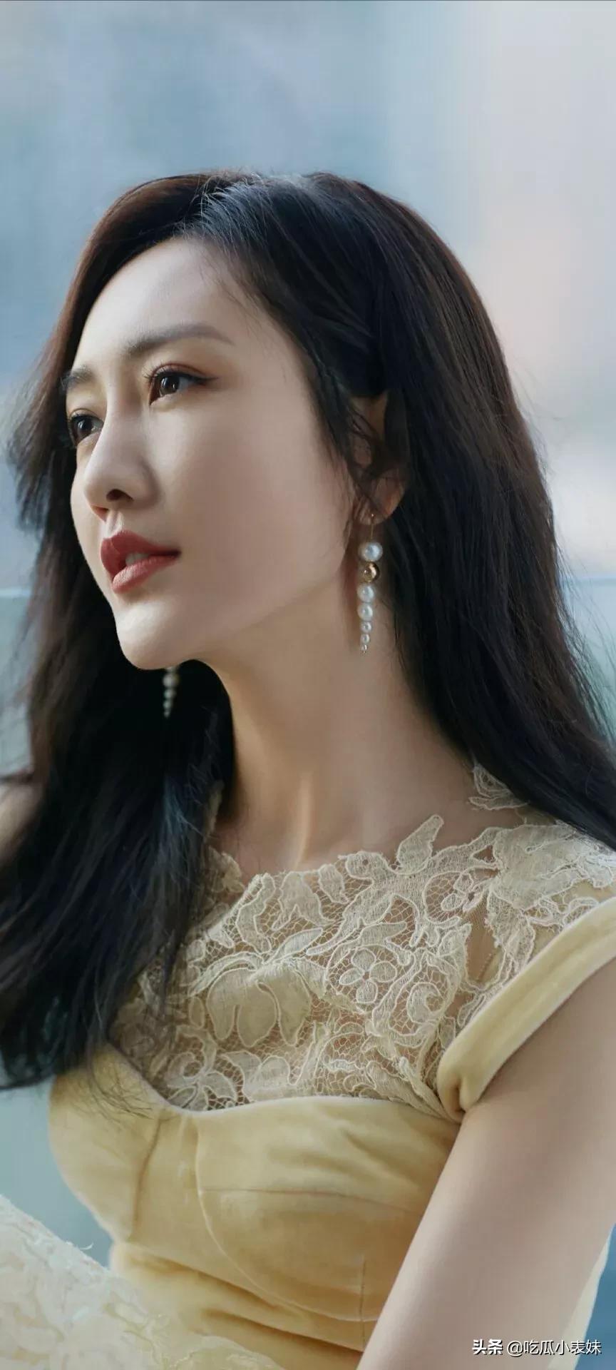 王鸥,烈焰红唇,妩媚迷人_王鸥