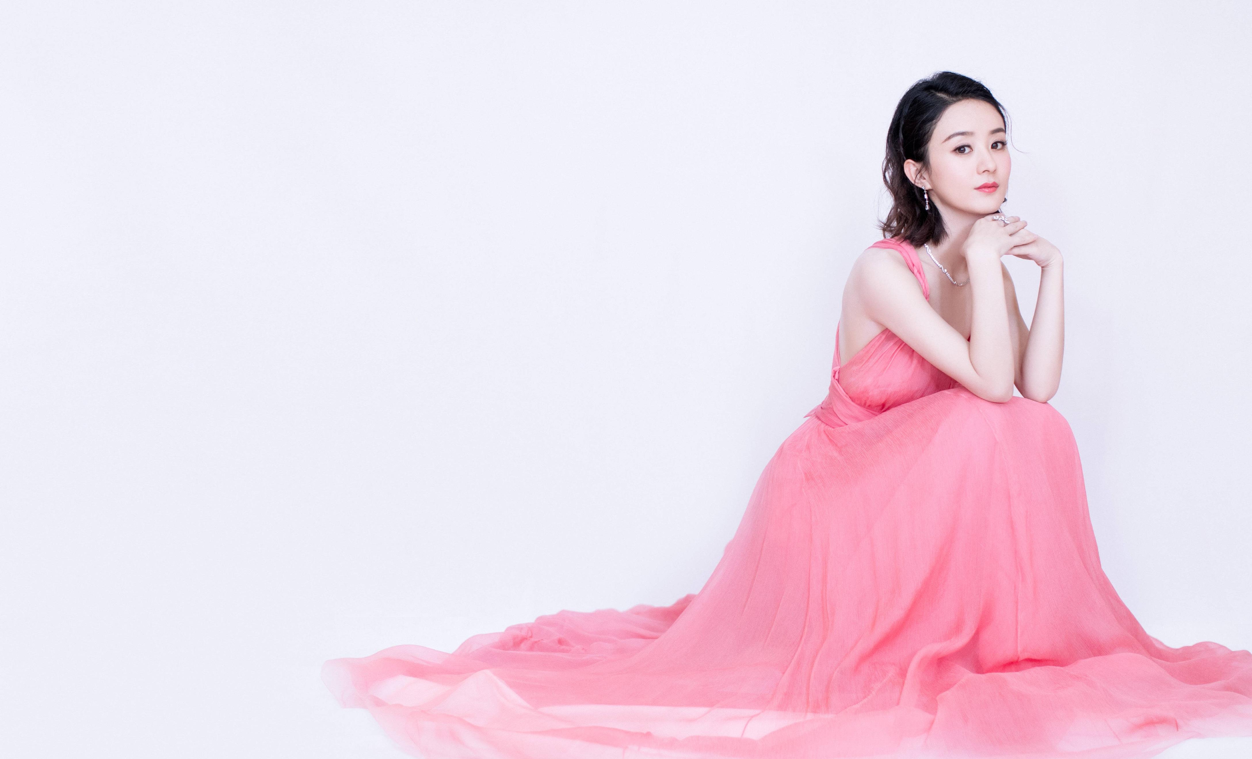 赵丽颖高定礼服总数量 0d574cd50cc24c93ab58cccd7fff3b14.jpeg