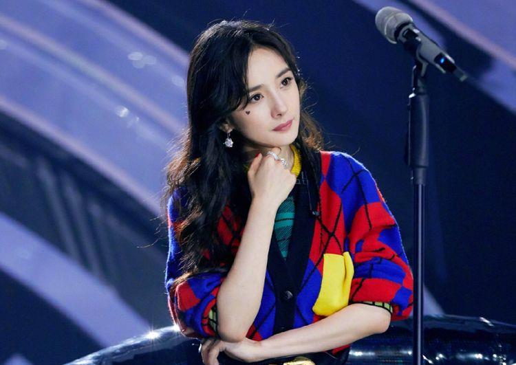 显得撞脸葛优、演清宫戏都不用剃头的，“秃头”毁了多少高颜值明星？