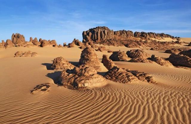 如果挖空撒哈拉的沙子，还能剩下什么？ 这里一直都是沙漠吗？