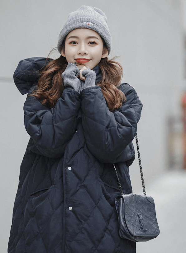 黑色 羽绒服要怎么配才好看？不妨看看这几位