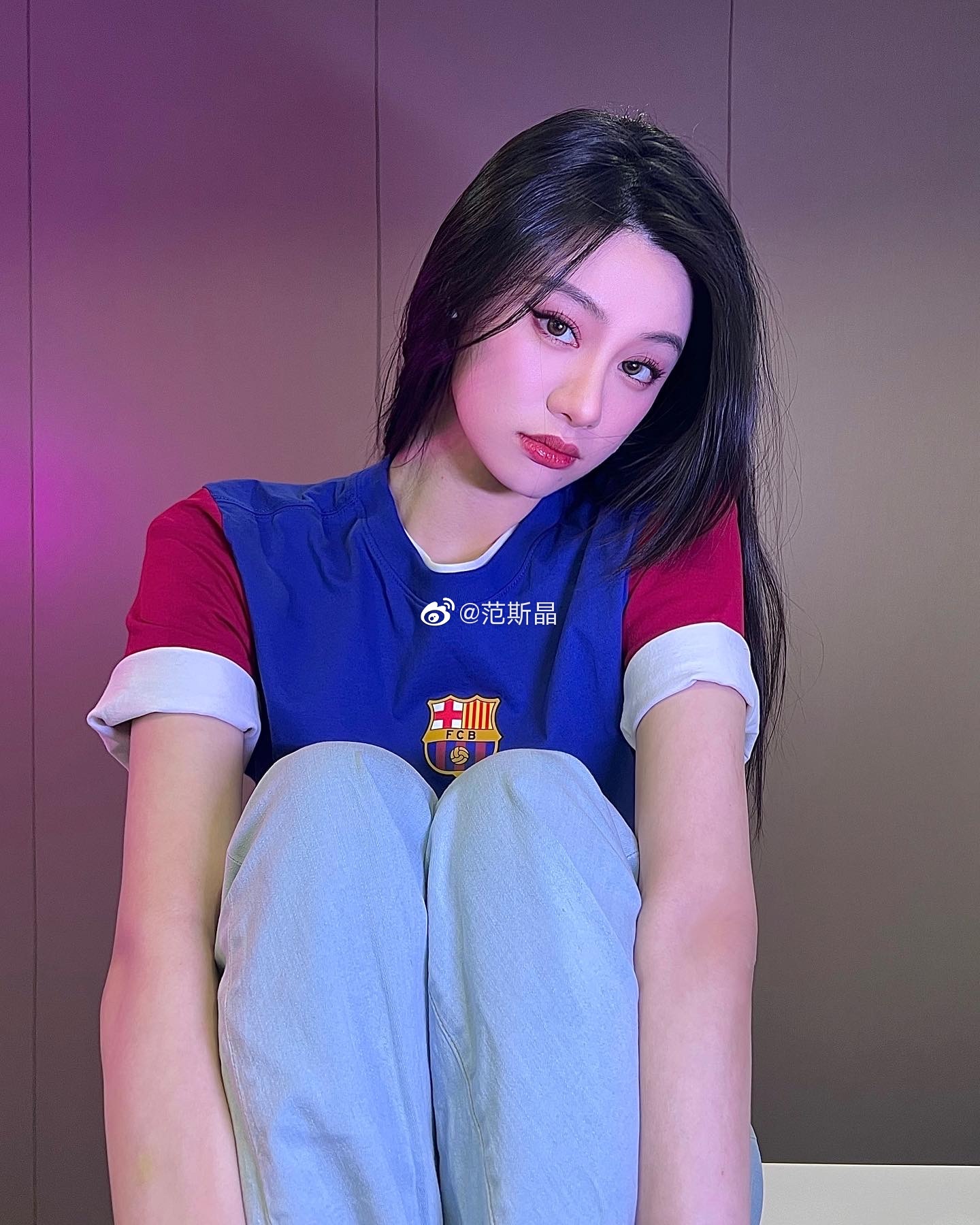 范志毅女儿穿巴萨服装,晒浓妆照片,走出欧美风_范斯晶_男友_生活