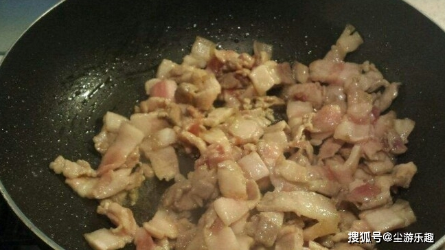 方法|炒菜30年大厨：炒猪肉不只会腌，炒时放点它，猪肉自然又香又嫩！