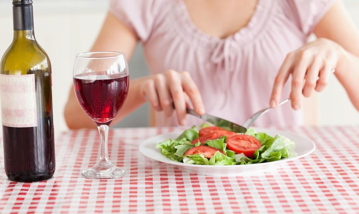 身上热手脚冰凉应该泡脚么 49ee3945b2884927af82ecce94b43a78.jpeg