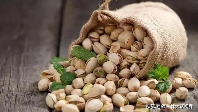 怎么才能成为别人的开心果 53fc556cbded4d279ecbd112a51451da.jpeg