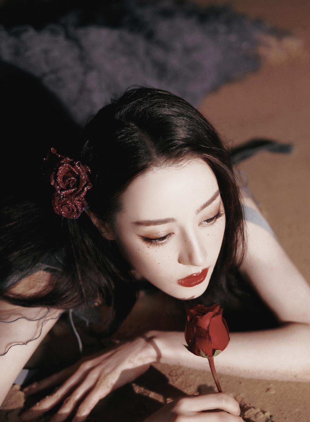 感觉玫瑰女人刘诗诗、刘亦菲、热巴、杨幂等，她们个个都美得惊艳！
