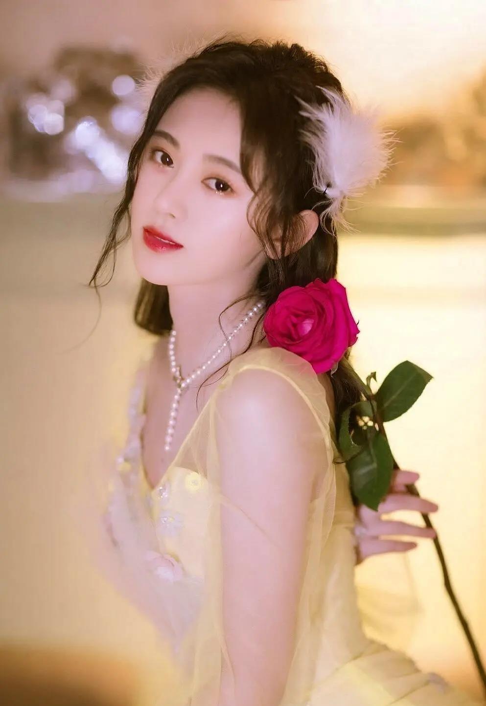 感觉玫瑰女人刘诗诗、刘亦菲、热巴、杨幂等，她们个个都美得惊艳！