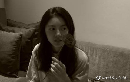 刘奕君|#刘奕君镜头下的赵今麦#技术真不错,拍出来的人物具有故事感