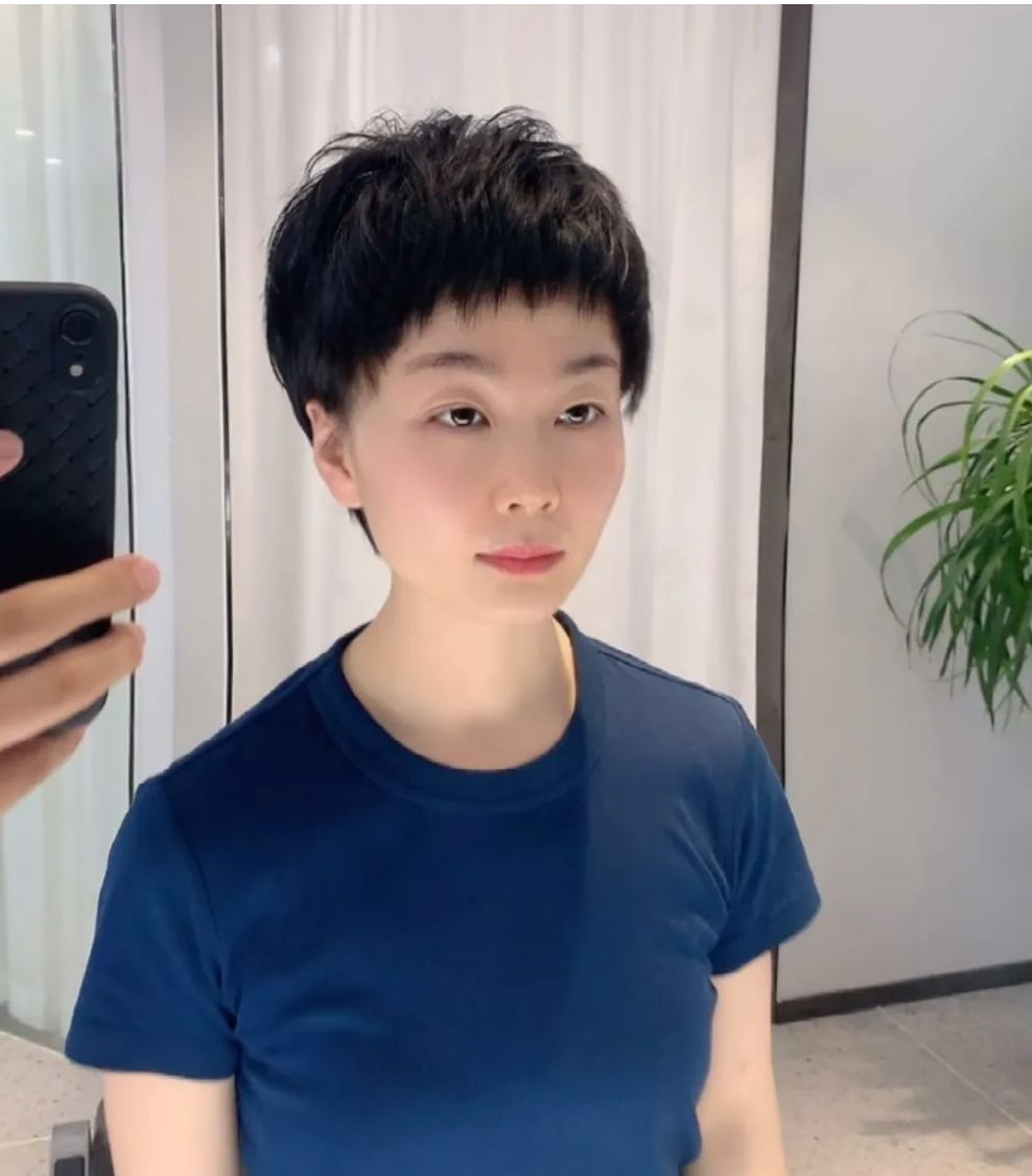 发型4种最美女发，真的不一样，很多爱美女性都在做同款
