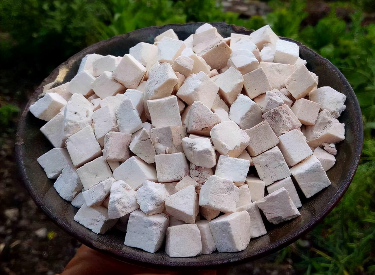 葛根的作用與功效對女人有什麼好處(泰國野葛根的作用與功效) - 醫藥