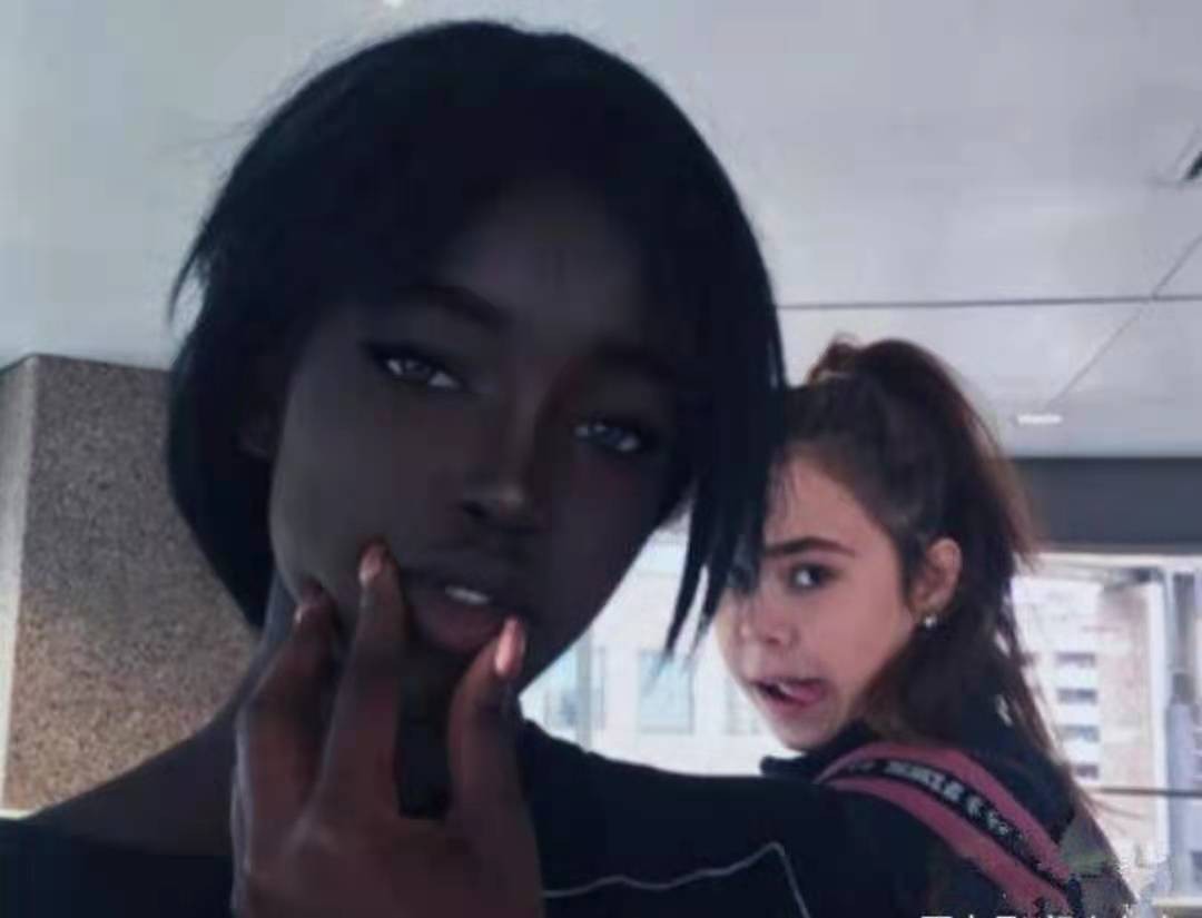 Lolita 那个曾火爆全球的黑人女孩有多美？被富二代排队追，后来怎样了？