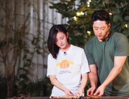 也以事实证明主创的信心有理有据，鹿晗春晚