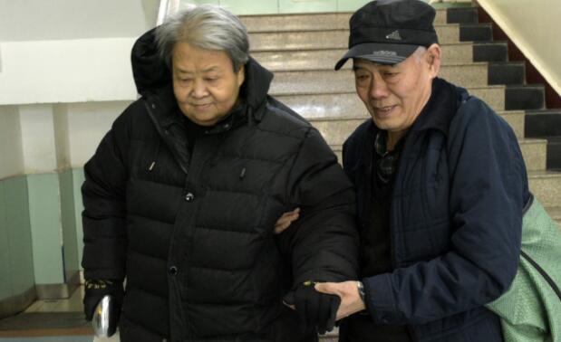 伴儿|一位60岁老人坦言：别指望生二胎养老，最好的养老是走在老伴前头