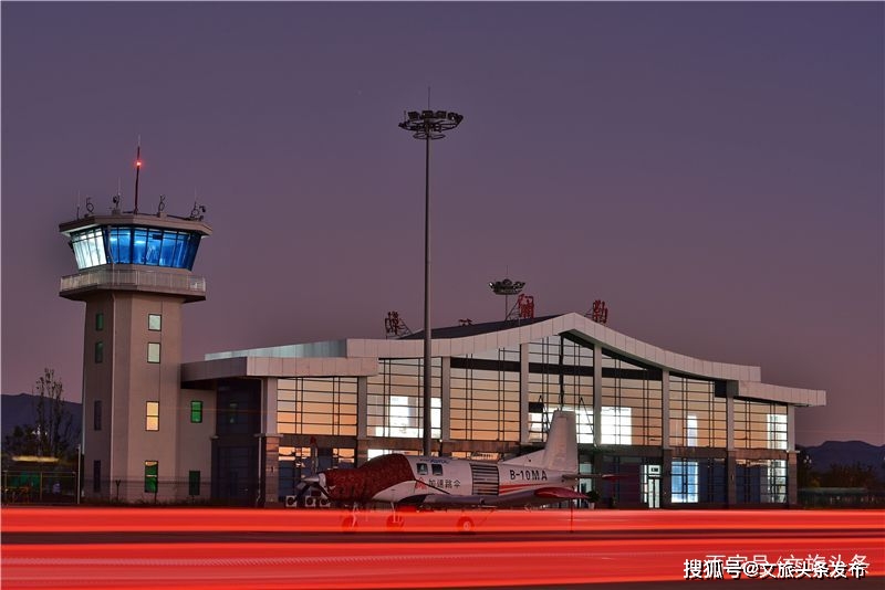 红河又有新玩法快来体验4000米高空跳伞的刺激