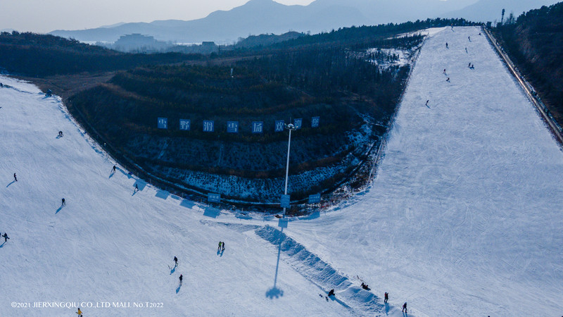 教堂|济南潮玩路线｜雪野滑雪、meland club、云端下午茶安排上……