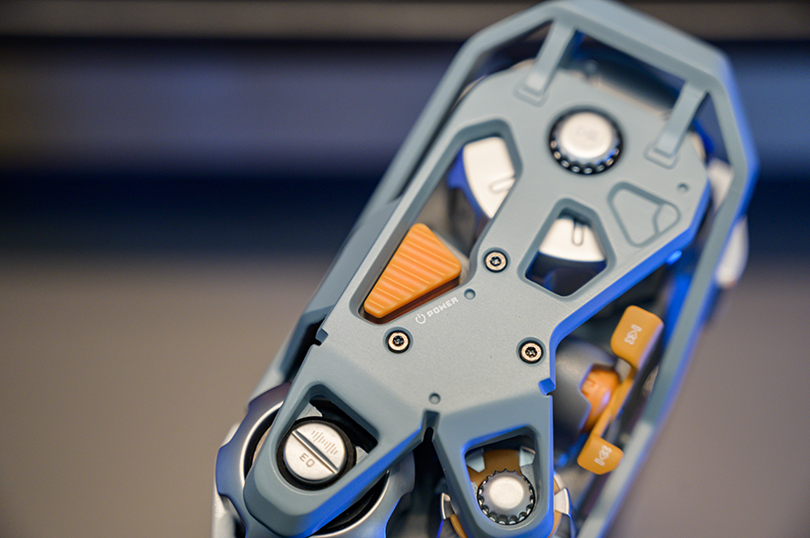 魅族白金独角兽赛博音箱评测：颜值出众 音质优秀