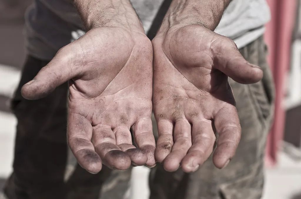 北京最苦打工人后续来了儿子已找到网友却哭了