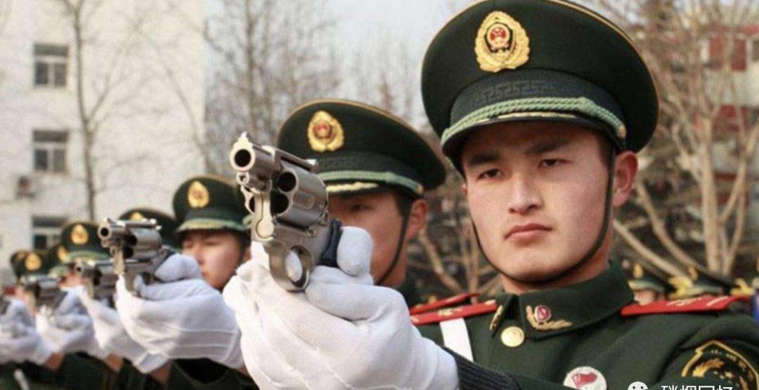 怎么才能是军官 dae8d292f0ae4ebfa8daade1e3aaa9af.jpeg