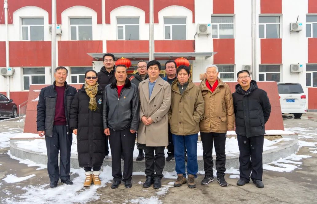 挥毫写春意,泼墨送吉祥 延庆区开展文化下乡送祝福活动_春联_小丰营村