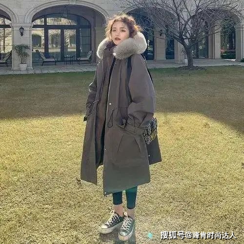 设计 比大衣洋气，比羽绒服显瘦，派克服保暖又实用，太适合冬天穿