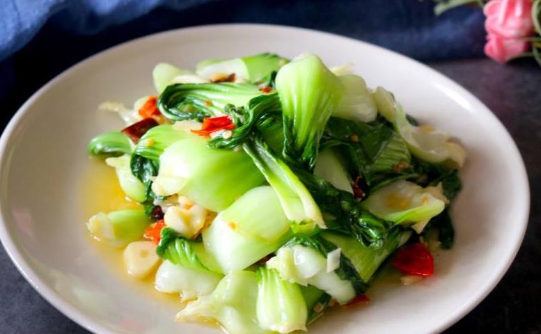 青菜怎么炒不变黄 a368ad198ef34b6ea36d703d052d11e4.jpeg