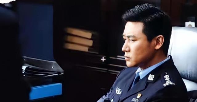 演技|涉案剧《人民警察》将播，陆毅警察形象出镜，女主也是飒爽英姿