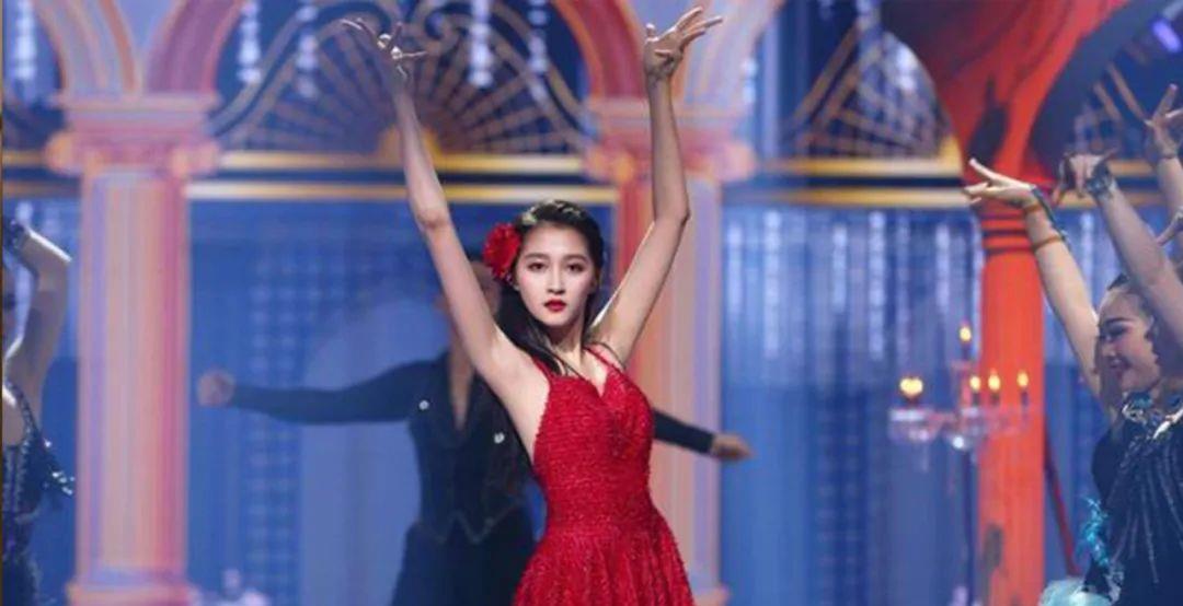 家族|不到30岁就提前迎来“中年危机”的关晓彤,能靠综艺口碑翻盘吗?