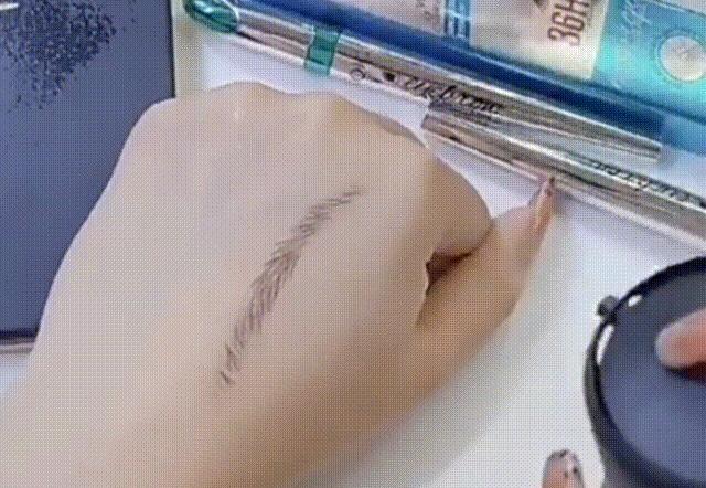 因为为何“纹眉”普通女生居多，而明星演员却很少纹眉？看完恍然明白
