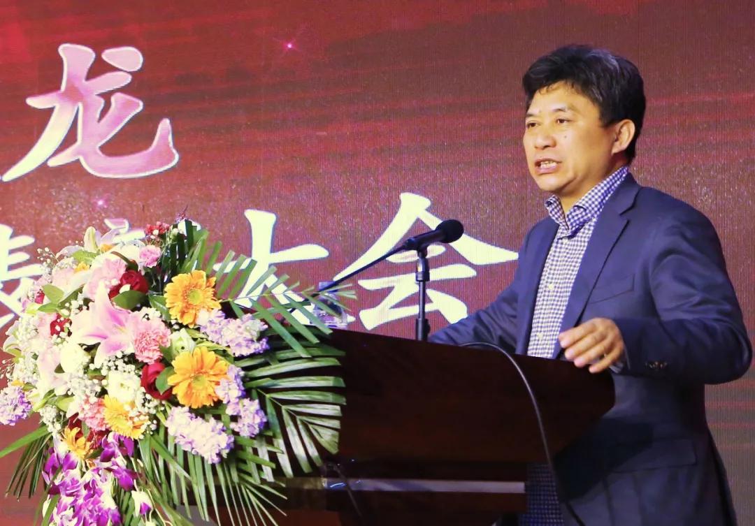 建龙集团董事长,总裁张志祥表示,过去一年来吉林建龙各项工作完成得"