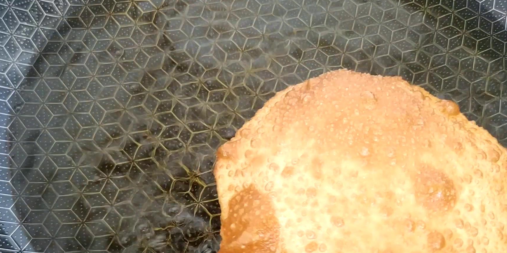 做法|最快速早餐饼，一碗面，开水一烫，个个空心鼓大泡，比油条还好吃