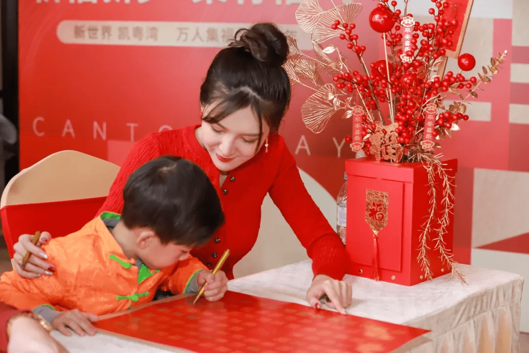d14e8020ab2144a1bd640fec6a265645.png