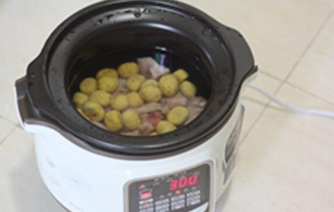 板栗可以和什么煲汤好吃 d42a523910be4410812ab63b22cf0a41.jpeg