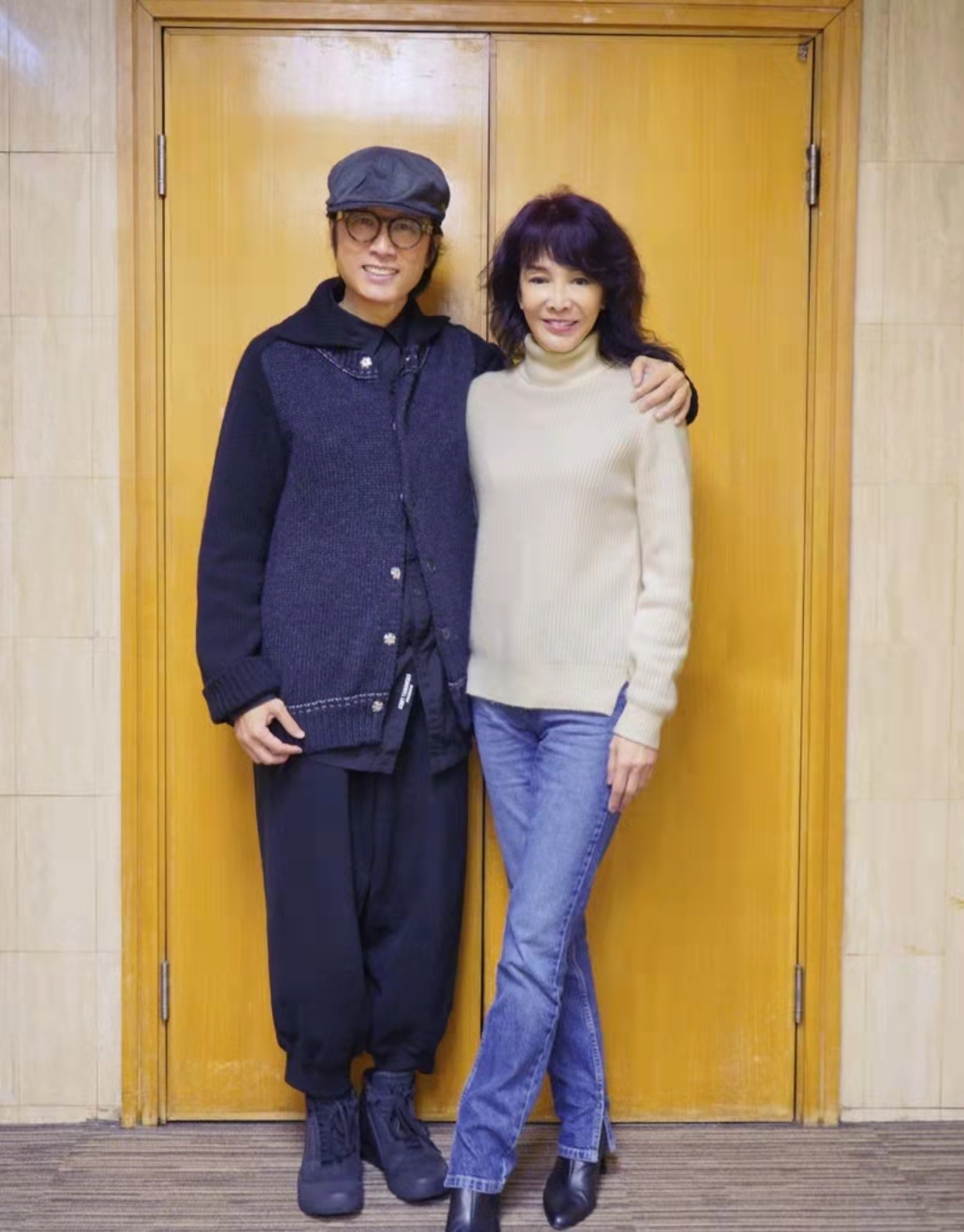 原创时隔22年再聚首黄子华郑裕玲同框宣传新戏其更被曝爱改剧本