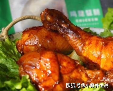 蘑菇炒鸡腿的做法窍门 d63e0e00722b4eaca1d158e547cb1a41.jpeg