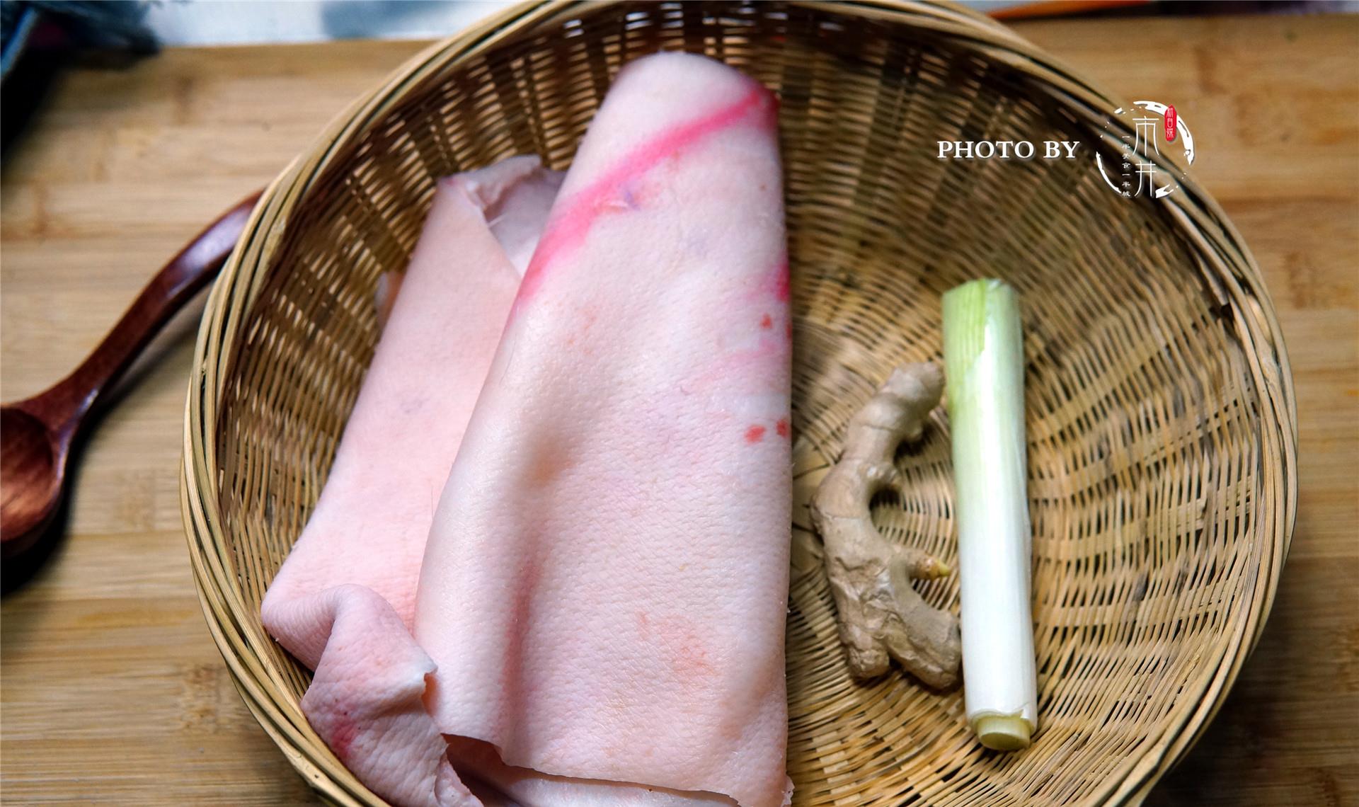 黄脸婆漂亮女人都爱这么吃，咬一口全是胶原蛋白，常吃皮肤水灵又光滑！