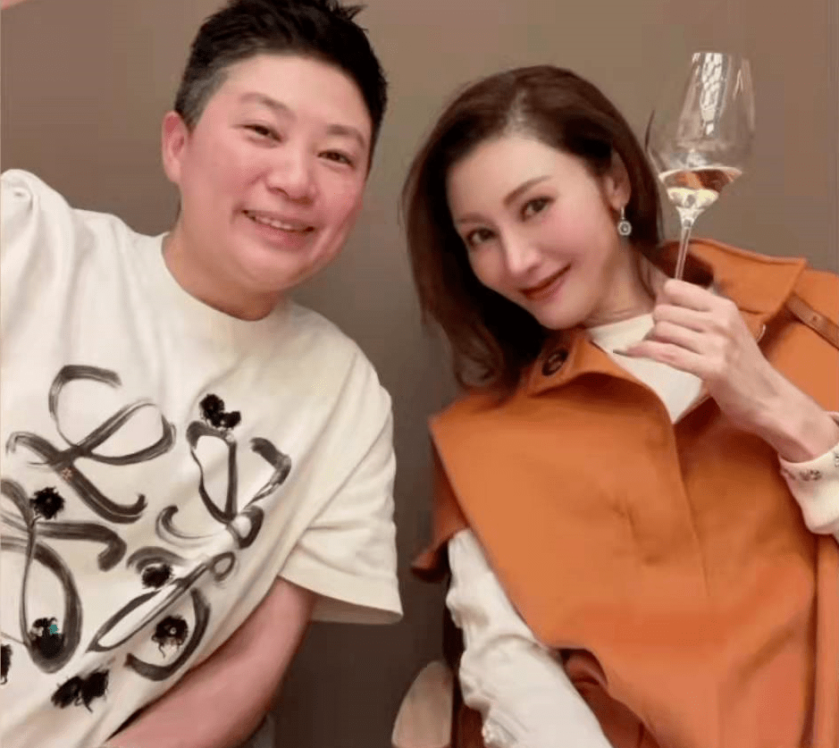 李嘉欣又曬聚會照，51歲已是4百億闊太，被說遭報應又怎麼樣 娛樂 第1張