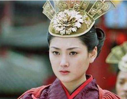 皇后亲自率兵打仗,战败被俘后誓死不从、惨遭裸刑,死时仅21岁_姚苌_苻登_苻坚