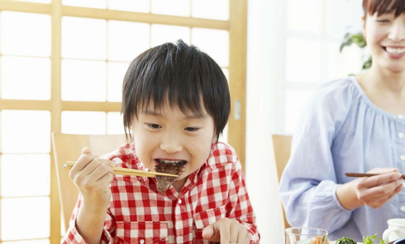 食欲|孙怡吐槽2岁女儿太能吃，一顿饭吃了一只大龙虾，网友：能吃是福