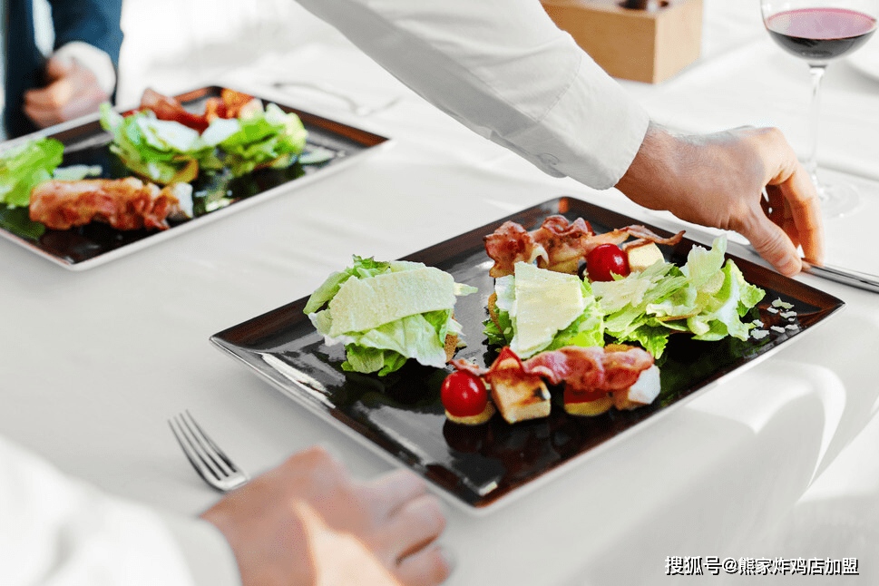 什么样的人不适合做餐饮 b6cc5bff00ff4ae980b37ba9466c334d.png