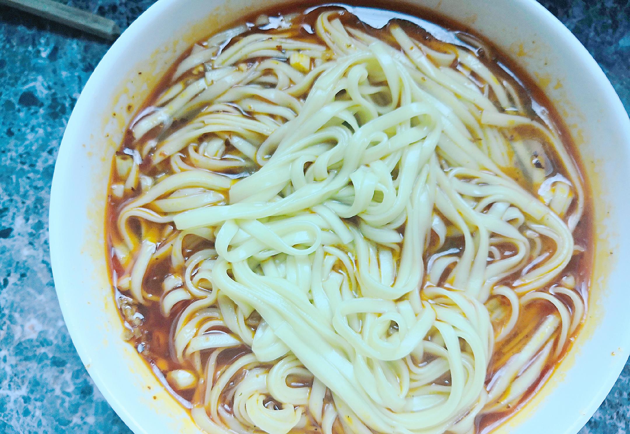 葱花|一碗香气四溢的面条，益气又养胃，抗饿又开胃，早餐最爱吃它