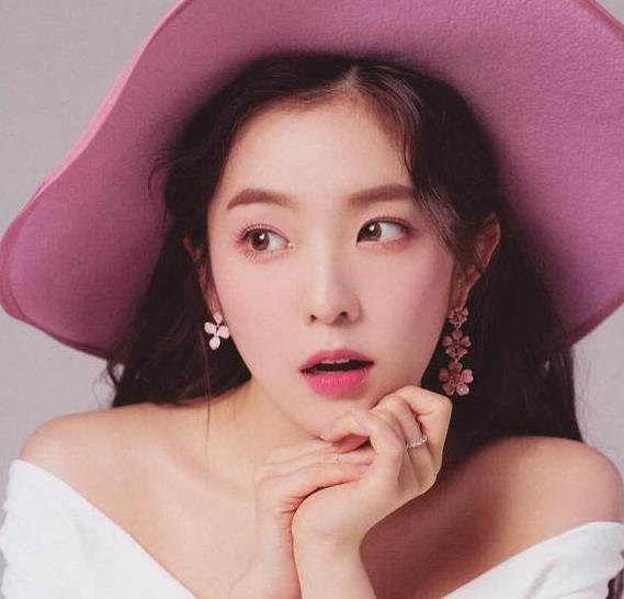 原创3个漫画脸女神中国的鞠婧祎韩国的裴珠泫泰国的她太美了