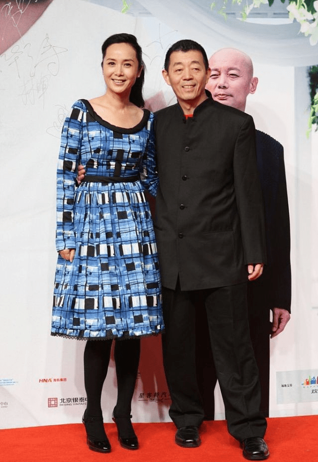 邓婕 明星夫妻同框，顾长卫拦蒋雯丽腰挺甜，邓婕夫妇低调大方让人羡慕