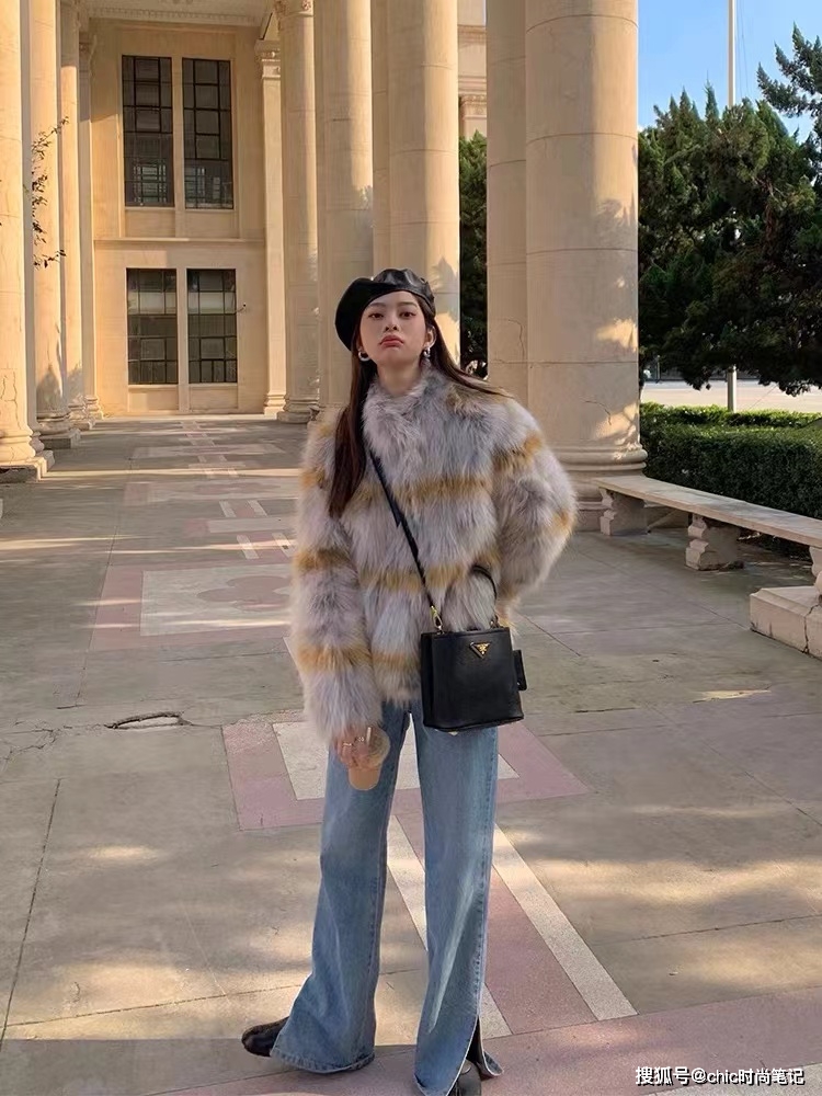 卫衣 寡淡不漂亮的周雨彤,如今却把“如虎添翼”虎年元素穿搭玩明白了