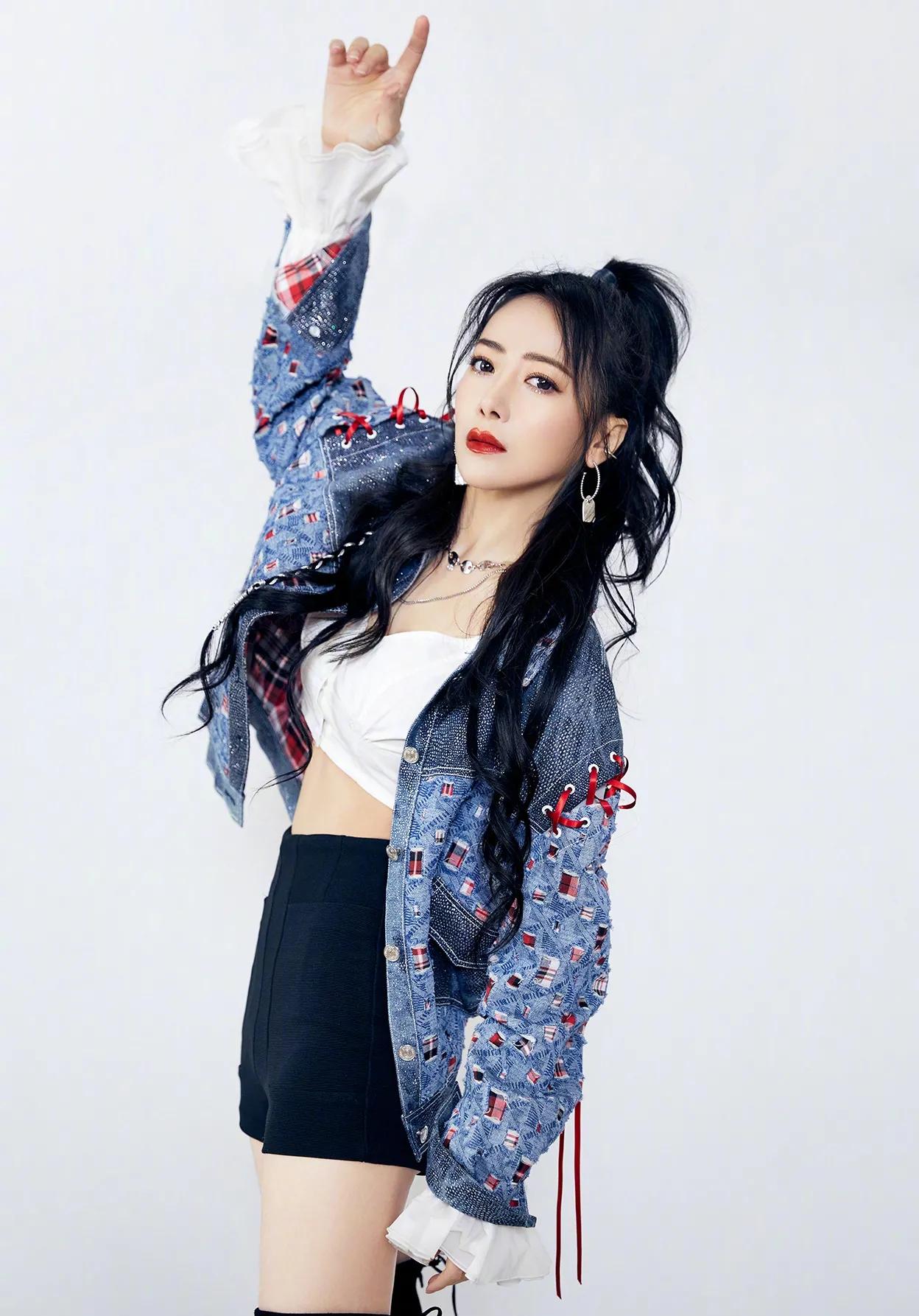 身材陈紫函高清美图，身材真棒