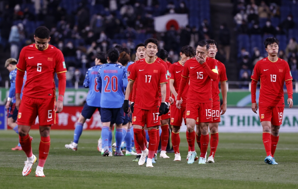 亚洲杯|霍顿率国足曾2-0客胜日本！24年过去了，如今日本队门将无所事事