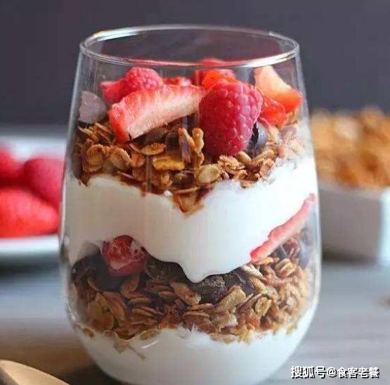 酸奶配什么零食 6707ada8a30c4bd99dc30fcffa6ea983.jpeg