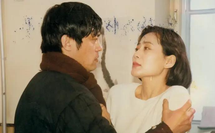 都熟|除《人世间》外,梁晓声的这两部改编作品也值得看,主题歌你都熟