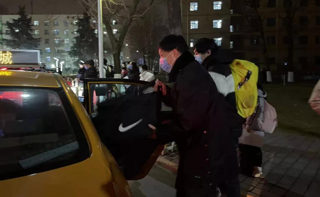 “疫”路回家 有爱相随 | 西安职业技术学院护送学生平安返乡