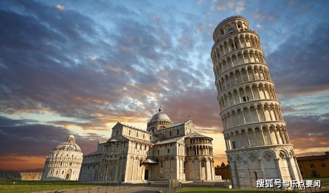 意大利比萨斜塔，世界最倾斜的塔