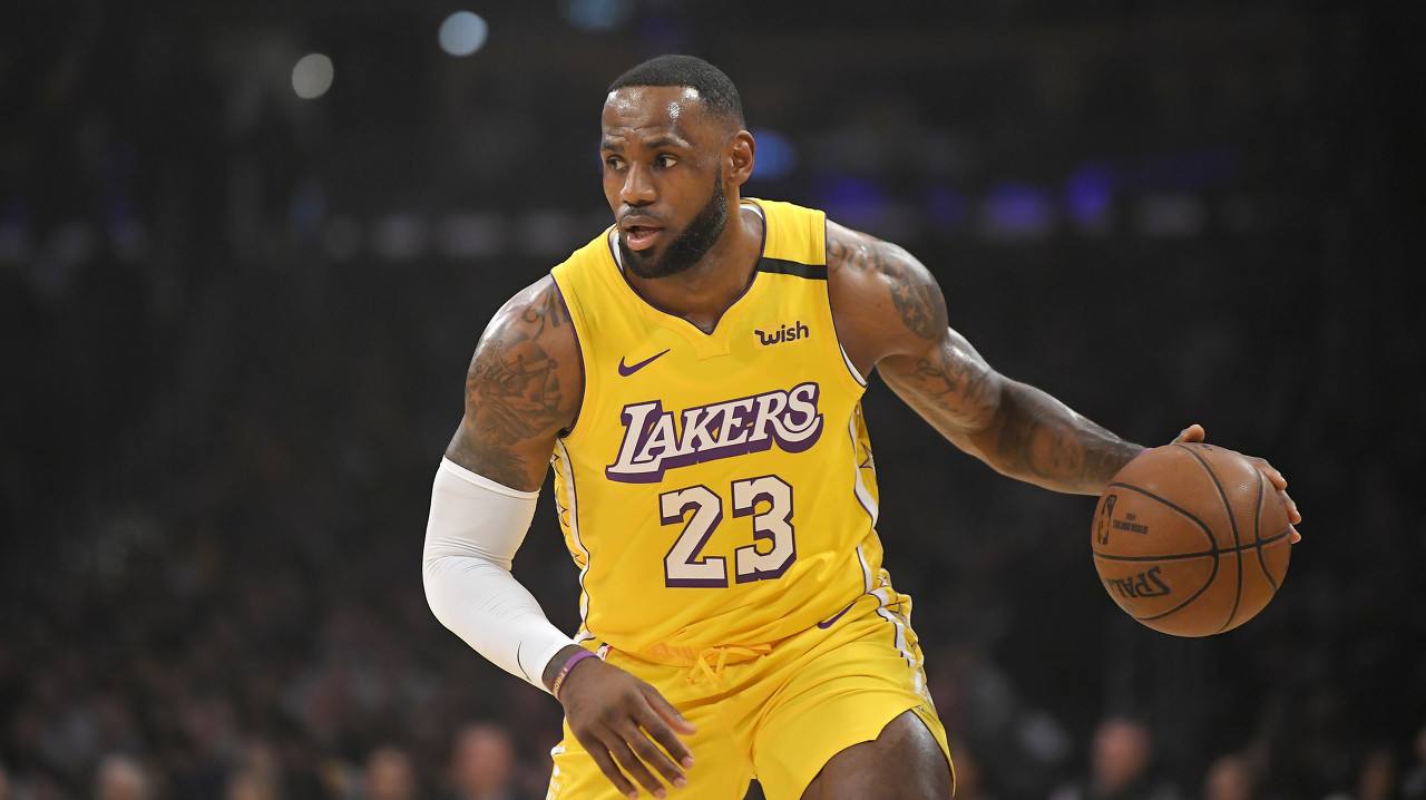 伤病爆发,詹姆斯继续休战,比赛时间过重引发隐患_膝盖_湖人_无限期